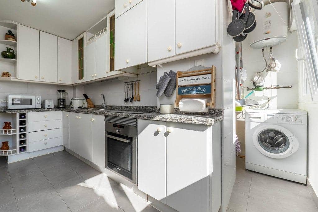 4 bedroom Penthouse for sale in Granada city - € 439,000 (Ref: 9627469)