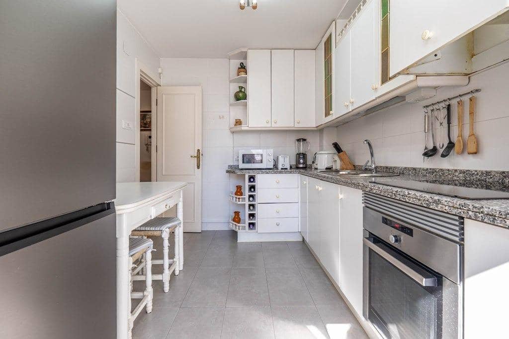 4 bedroom Penthouse for sale in Granada city - € 439,000 (Ref: 9627469)