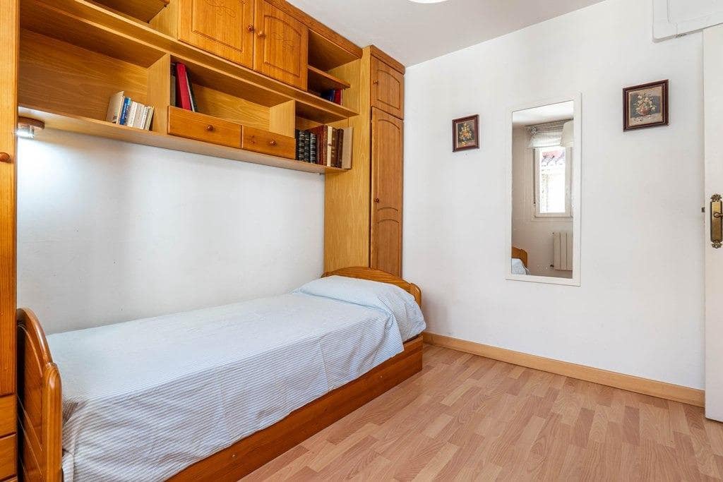 4 bedroom Penthouse for sale in Granada city - € 439,000 (Ref: 9627469)