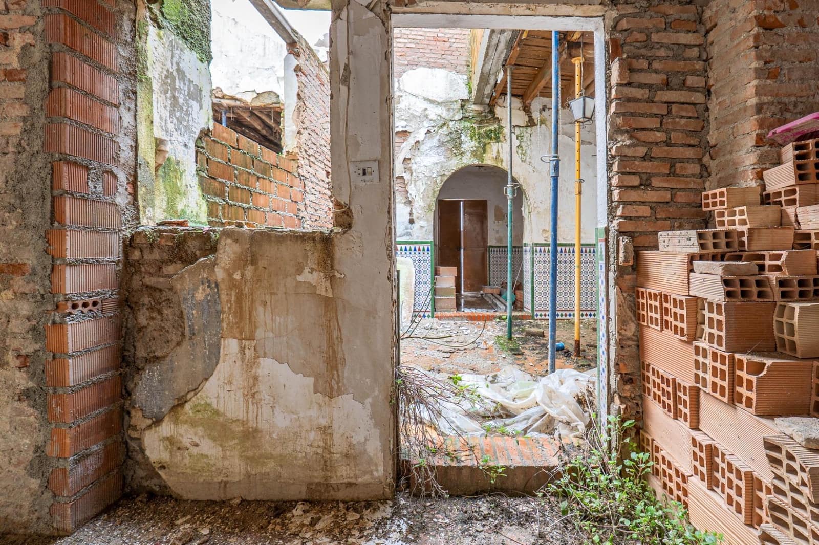 2 slaapkamer Rijtjeshuis te koop in Granada stad - € 210.000 (Ref: 9627470)