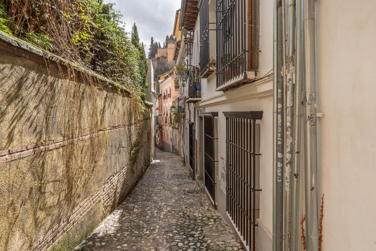 2 slaapkamer Rijtjeshuis te koop in Granada stad - € 210.000 (Ref: 9627470)