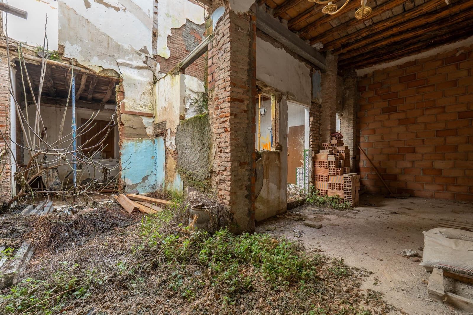 2 slaapkamer Rijtjeshuis te koop in Granada stad - € 210.000 (Ref: 9627470)