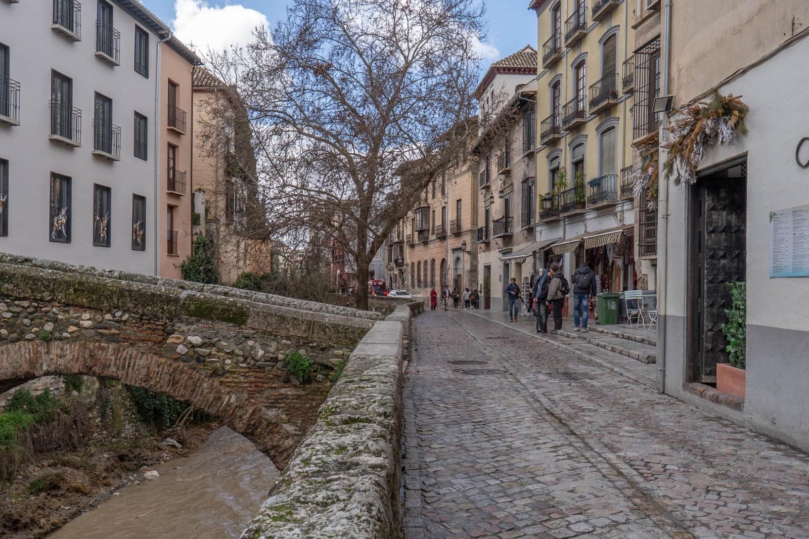 2 slaapkamer Rijtjeshuis te koop in Granada stad - € 210.000 (Ref: 9627470)