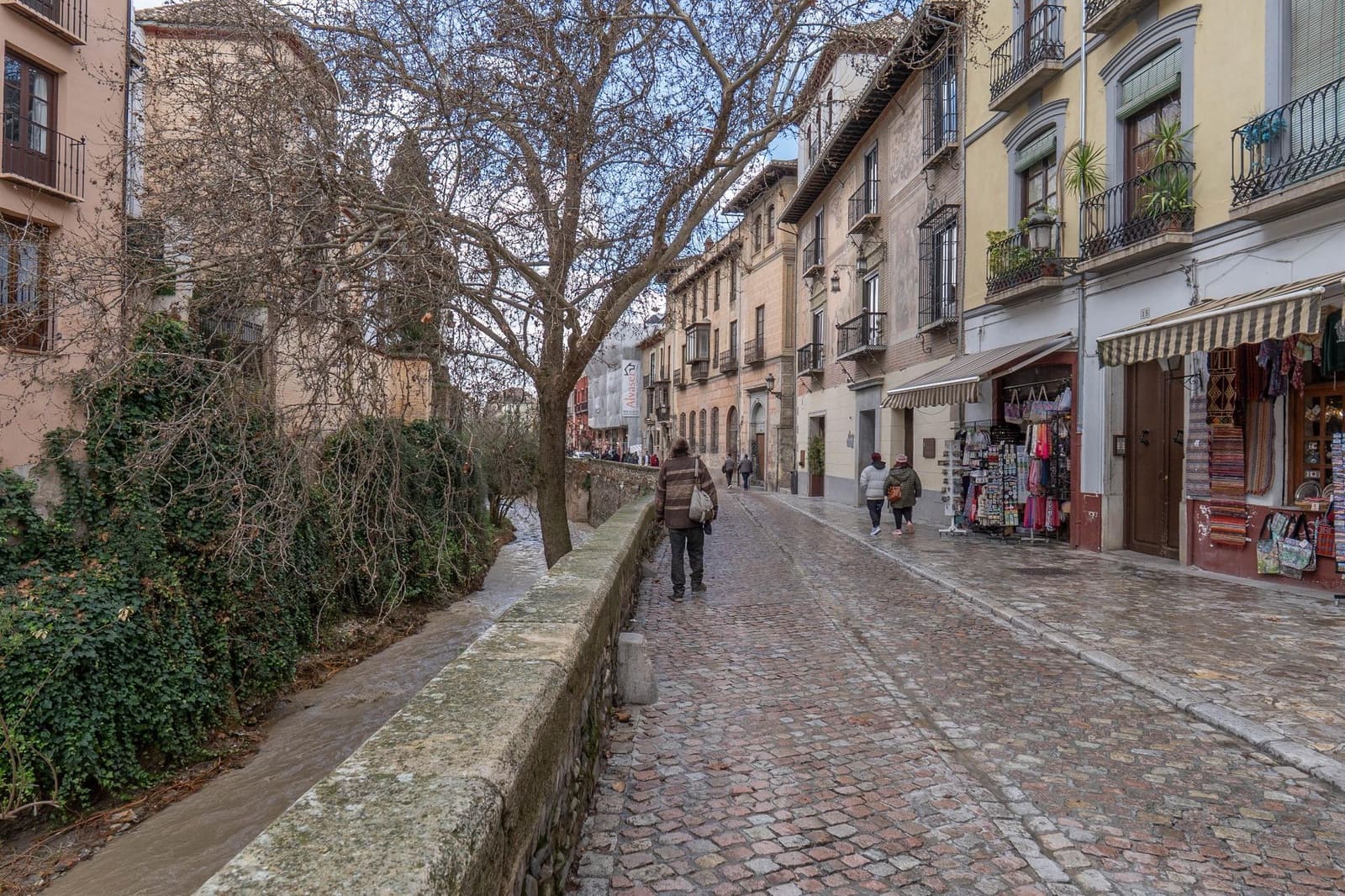 2 slaapkamer Rijtjeshuis te koop in Granada stad - € 210.000 (Ref: 9627470)