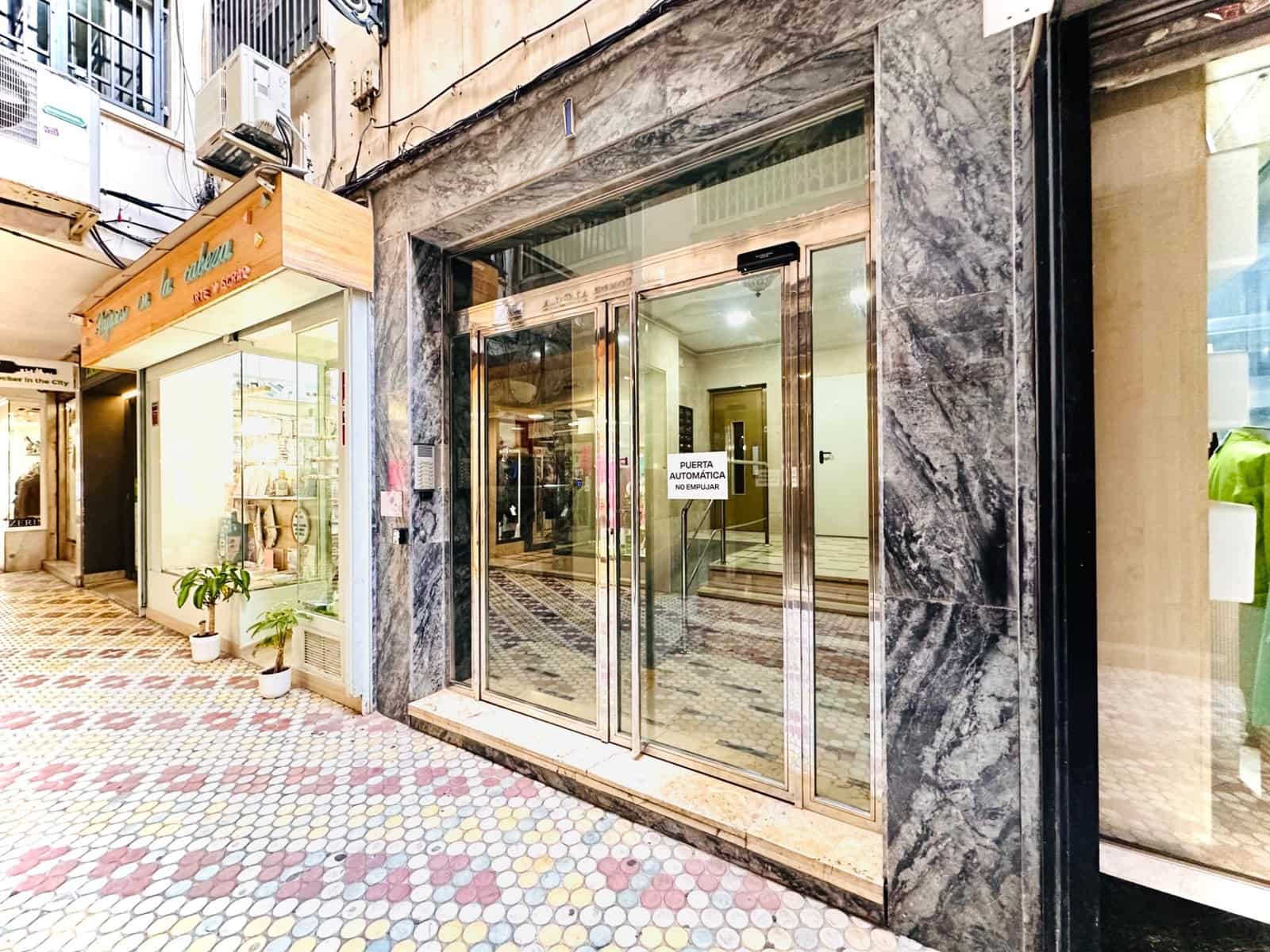 3 soverom Leilighet til salgs i Granada by med garasje - € 395 000 (Ref: 9634225)