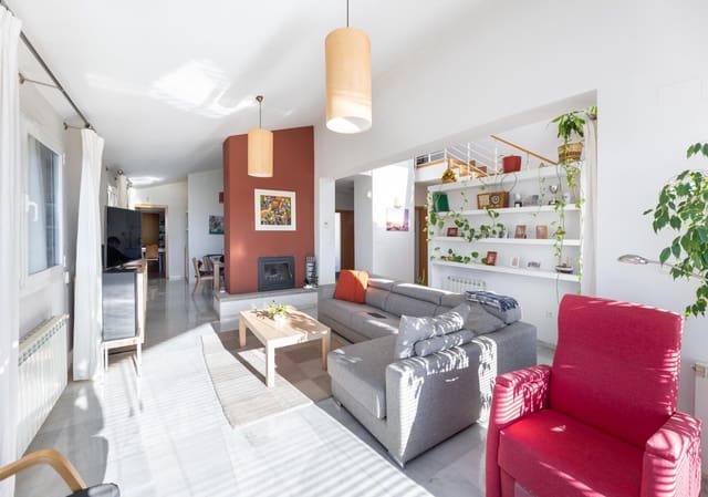 4 camera da letto Villa in vendita in Cájar con piscina garage - 600.000 € (Rif: 9644991)