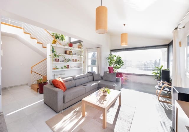 4 camera da letto Villa in vendita in Cájar con piscina garage - 600.000 € (Rif: 9644991)