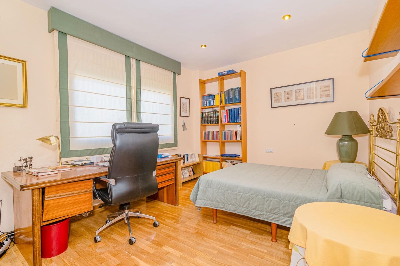 Chalet de 6 habitaciones en Gójar en venta con garaje - 480.000 € (Ref: 9644992)