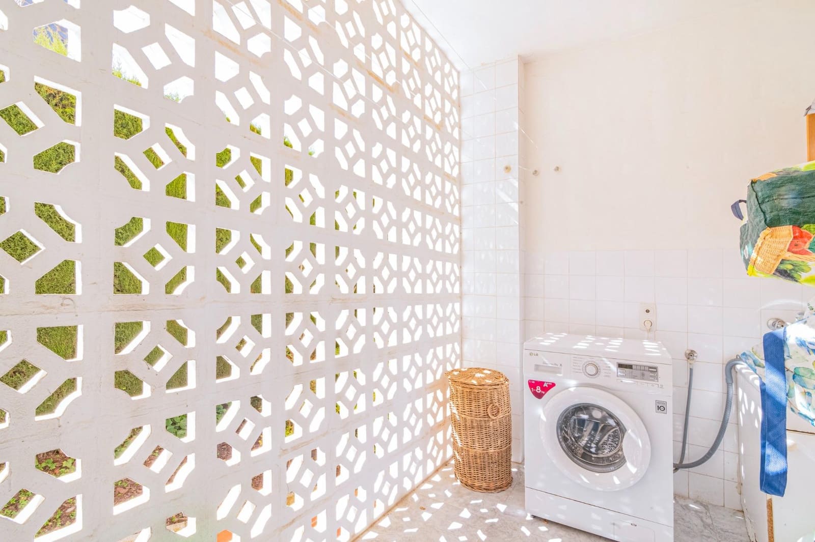 Chalet de 6 habitaciones en Gójar en venta con garaje - 480.000 € (Ref: 9644992)