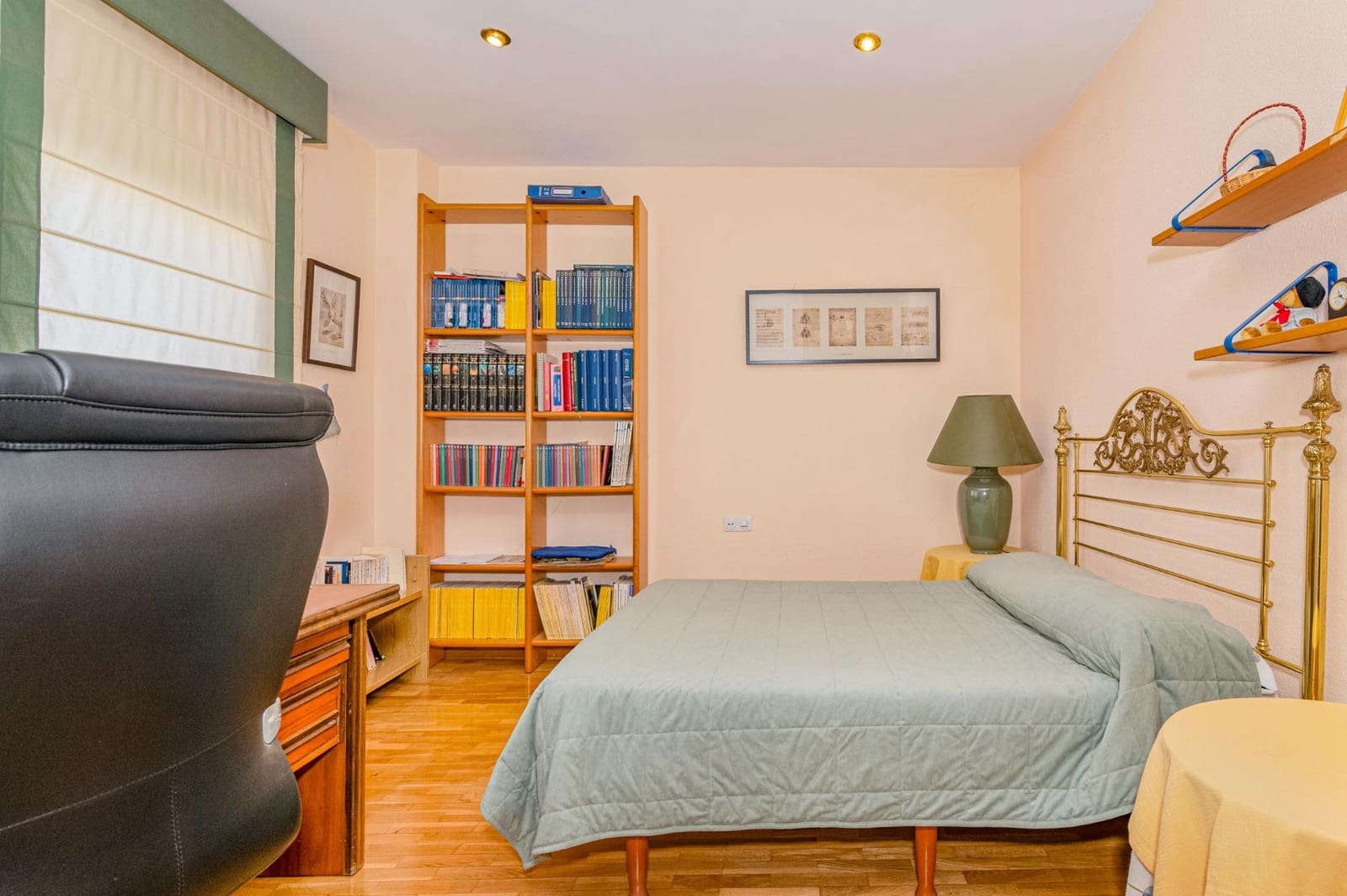 Chalet de 6 habitaciones en Gójar en venta con garaje - 480.000 € (Ref: 9644992)