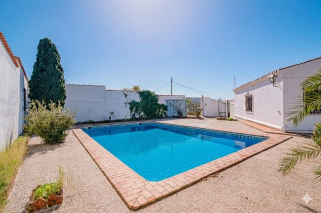 4 slaapkamer Villa te koop in Motril met zwembad garage - € 485.000 (Ref: 9644993)