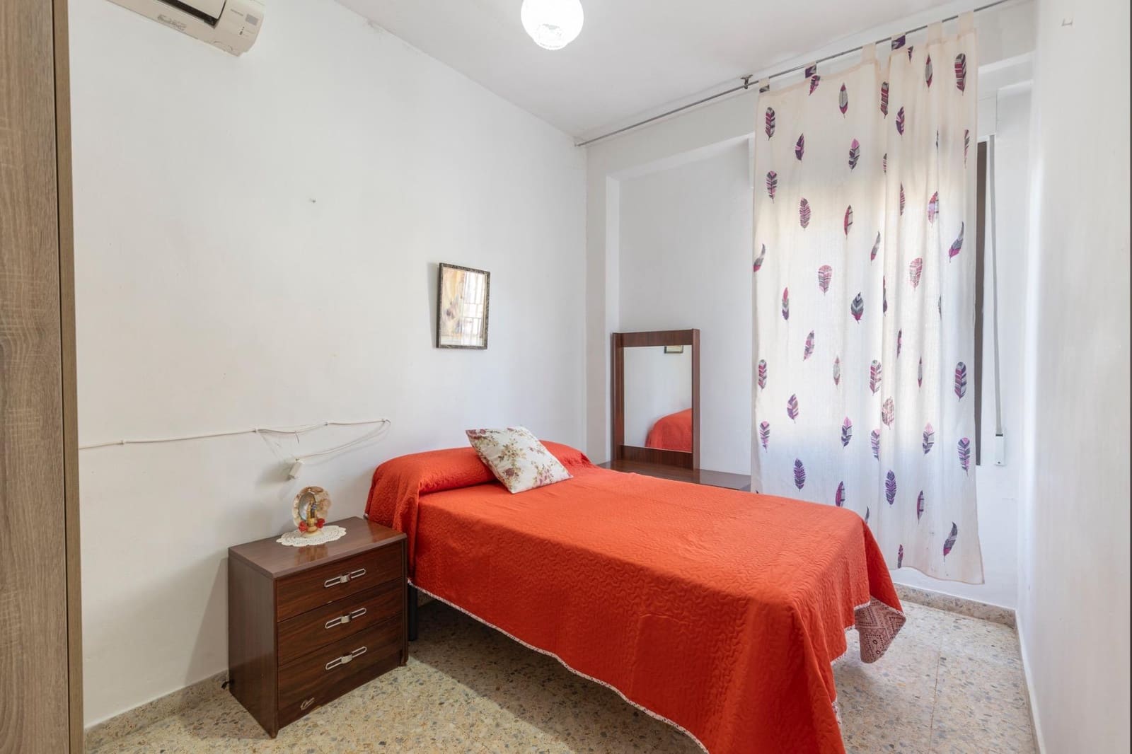 3 chambre Villa/Maison à vendre à Huetor Tajar avec garage - 170 000 € (Ref: 9648086)