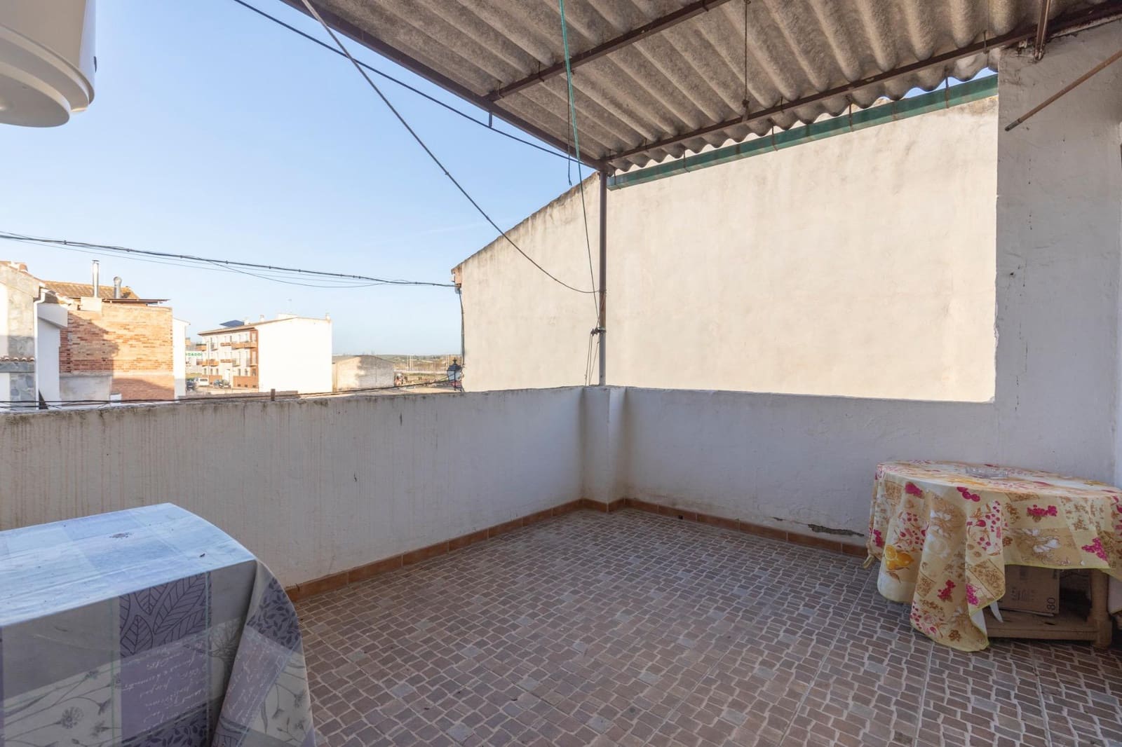 3 chambre Villa/Maison à vendre à Huetor Tajar avec garage - 170 000 € (Ref: 9648086)