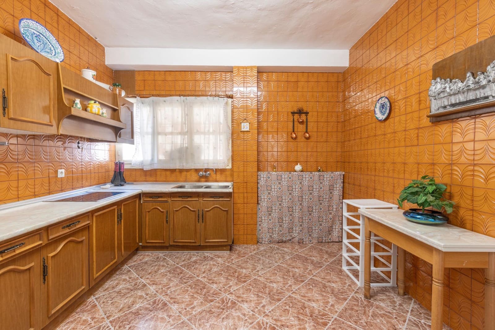 3 chambre Villa/Maison à vendre à Huetor Tajar avec garage - 170 000 € (Ref: 9648086)