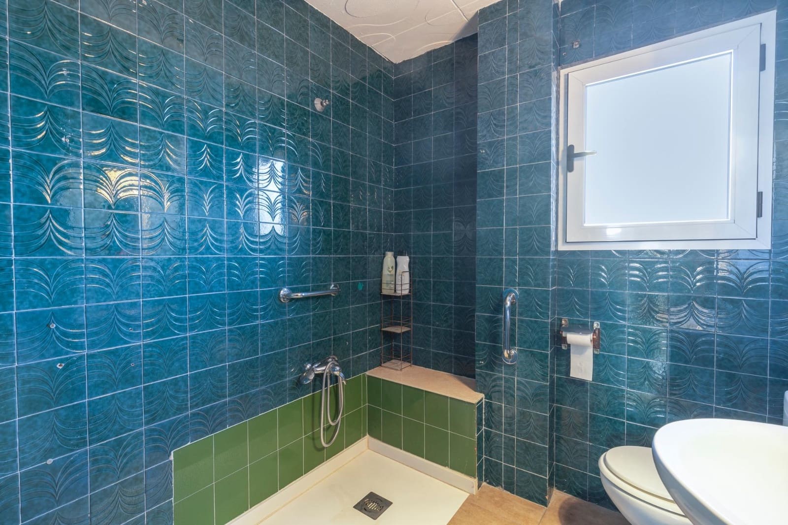 3 chambre Villa/Maison à vendre à Huetor Tajar avec garage - 170 000 € (Ref: 9648086)