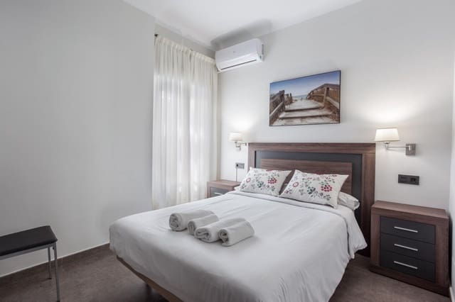 15 sovrum Lägenhet till salu i Centro, Granada stad - 1 175 000 € (Ref: 9648089)