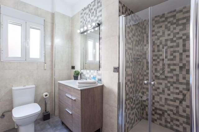 15 sovrum Lägenhet till salu i Centro, Granada stad - 1 175 000 € (Ref: 9648089)