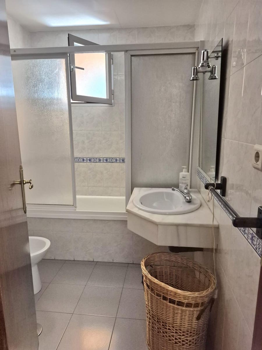 4 quarto Apartamento para venda em Granada cidade com garagem - 218 000 € (Ref: 9656068)