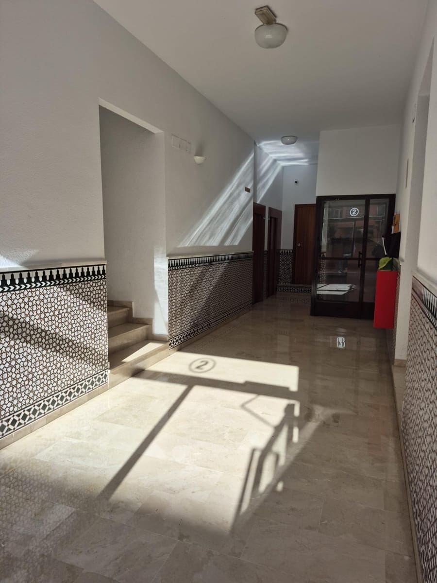4 quarto Apartamento para venda em Granada cidade com garagem - 218 000 € (Ref: 9656068)