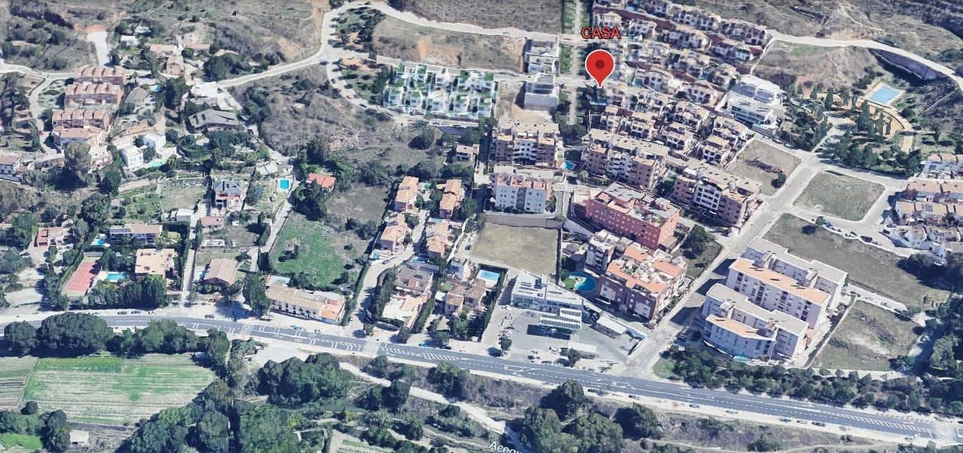 5 soverom Kjedet enebolig til salgs i Granada by med svømmebasseng garasje - € 410 000 (Ref: 9659412)