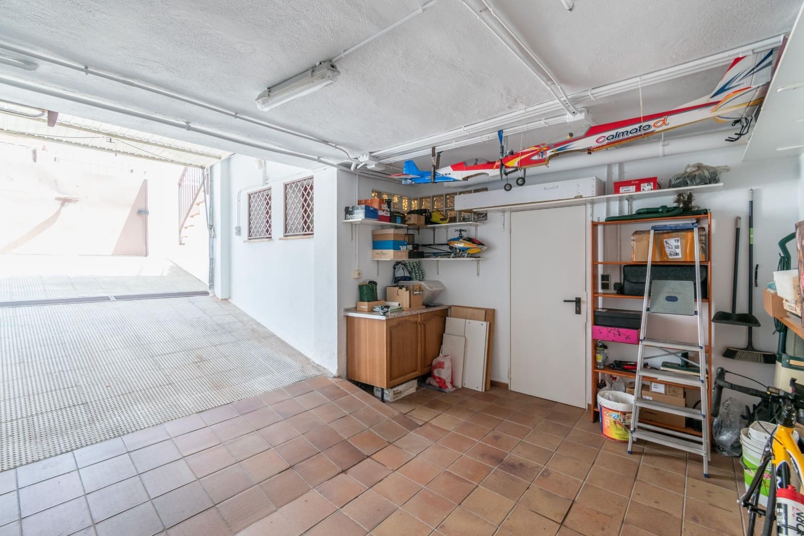 5 soverom Kjedet enebolig til salgs i Granada by med svømmebasseng garasje - € 410 000 (Ref: 9659412)