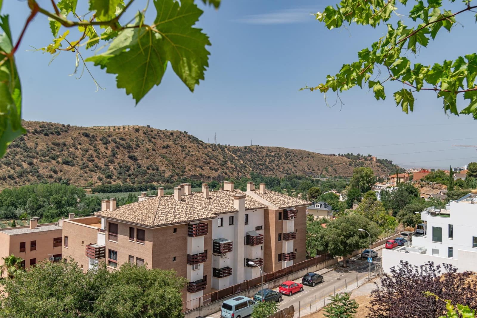 5 soverom Kjedet enebolig til salgs i Granada by med svømmebasseng garasje - € 410 000 (Ref: 9659412)