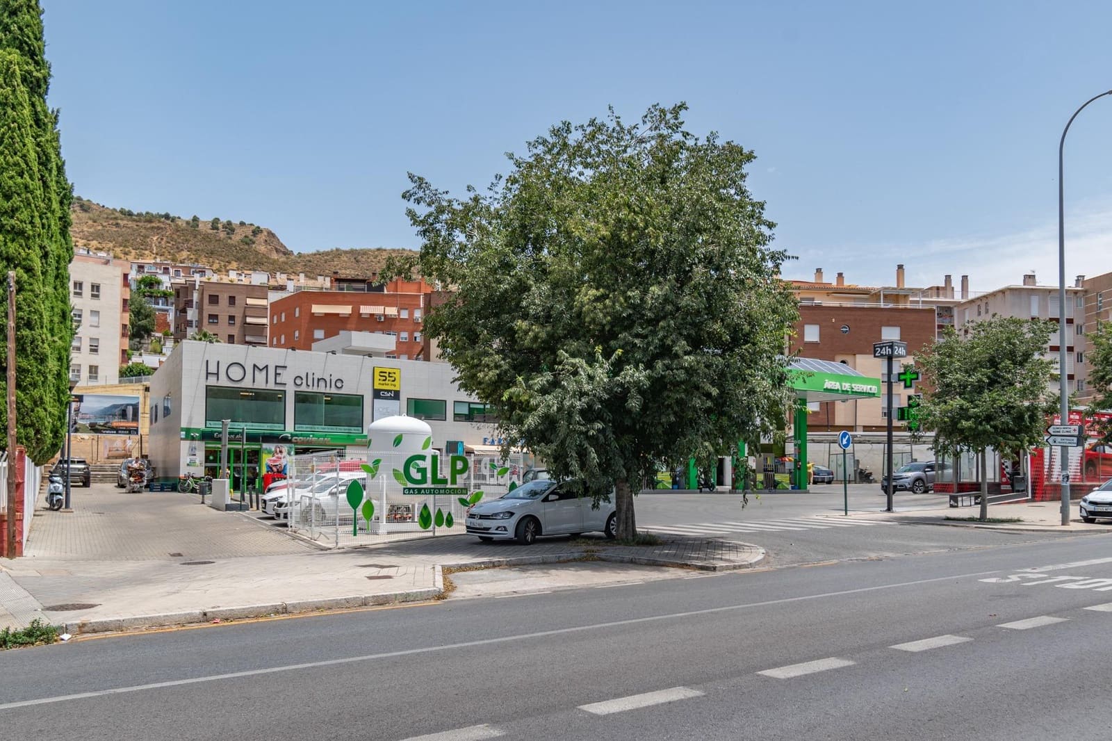 5 soverom Kjedet enebolig til salgs i Granada by med svømmebasseng garasje - € 410 000 (Ref: 9659412)