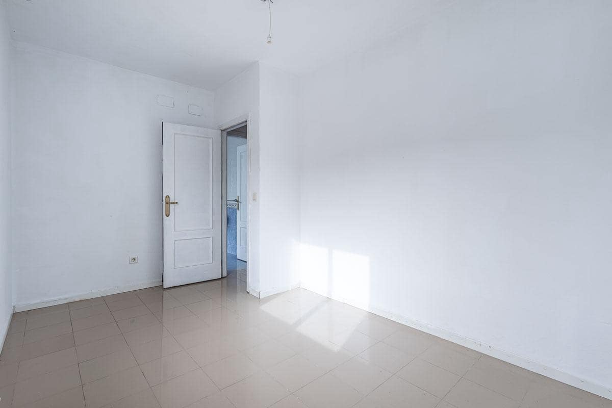 4 sypialnia Dom szeregowy na sprzedaż w La Zubia z garażem - 220 000 € (Ref: 9666470)