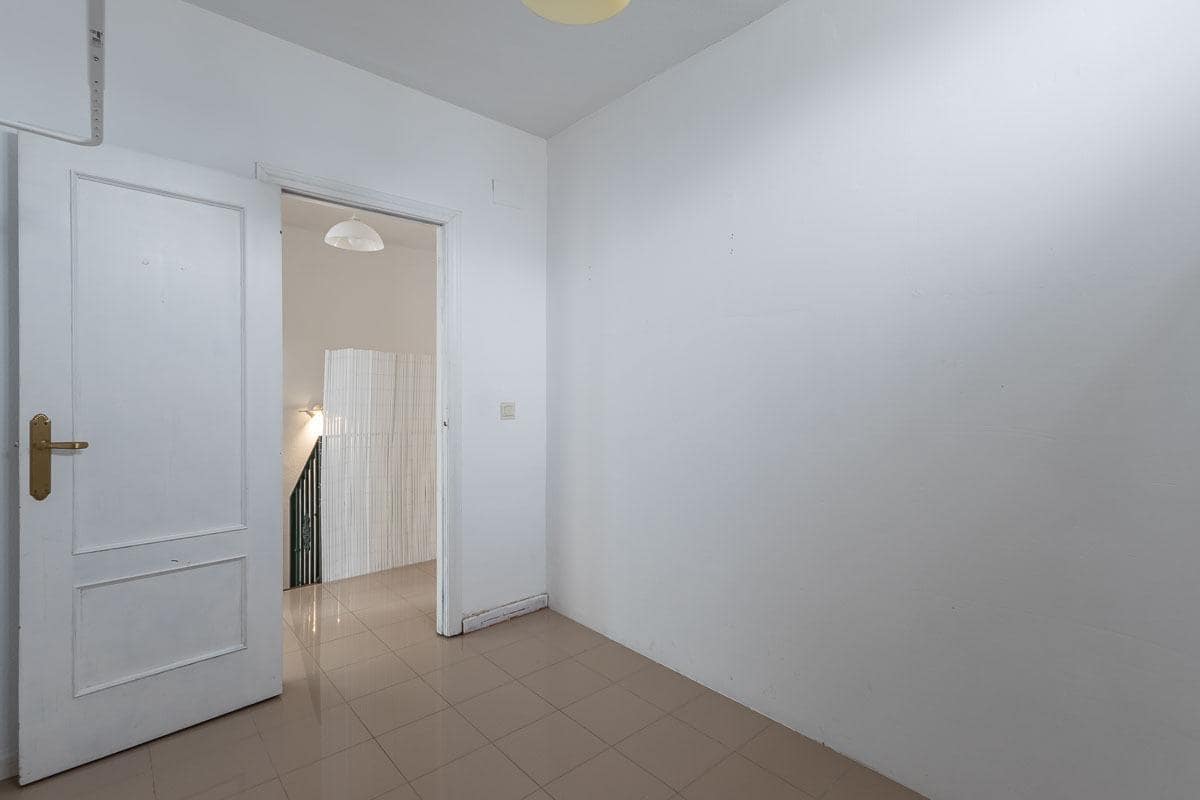 4 sypialnia Dom szeregowy na sprzedaż w La Zubia z garażem - 220 000 € (Ref: 9666470)