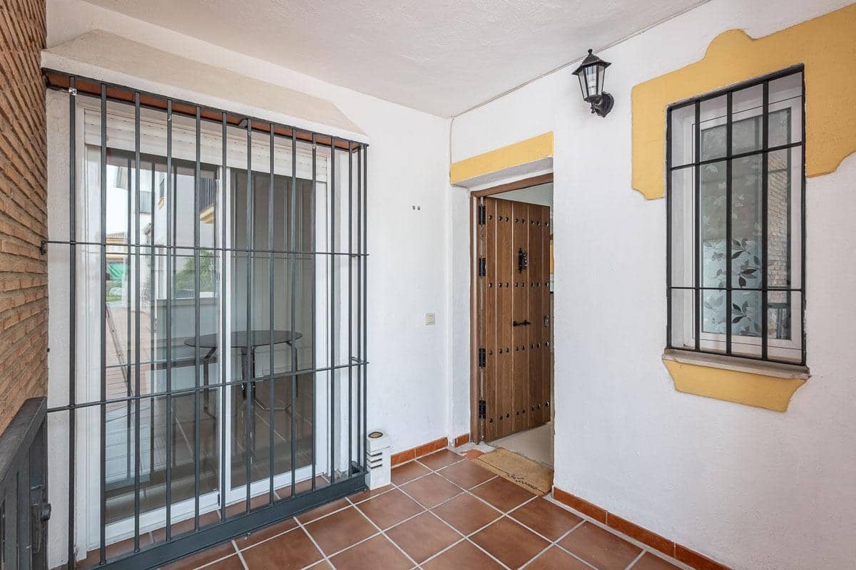 4 sypialnia Dom szeregowy na sprzedaż w La Zubia z garażem - 220 000 € (Ref: 9666470)