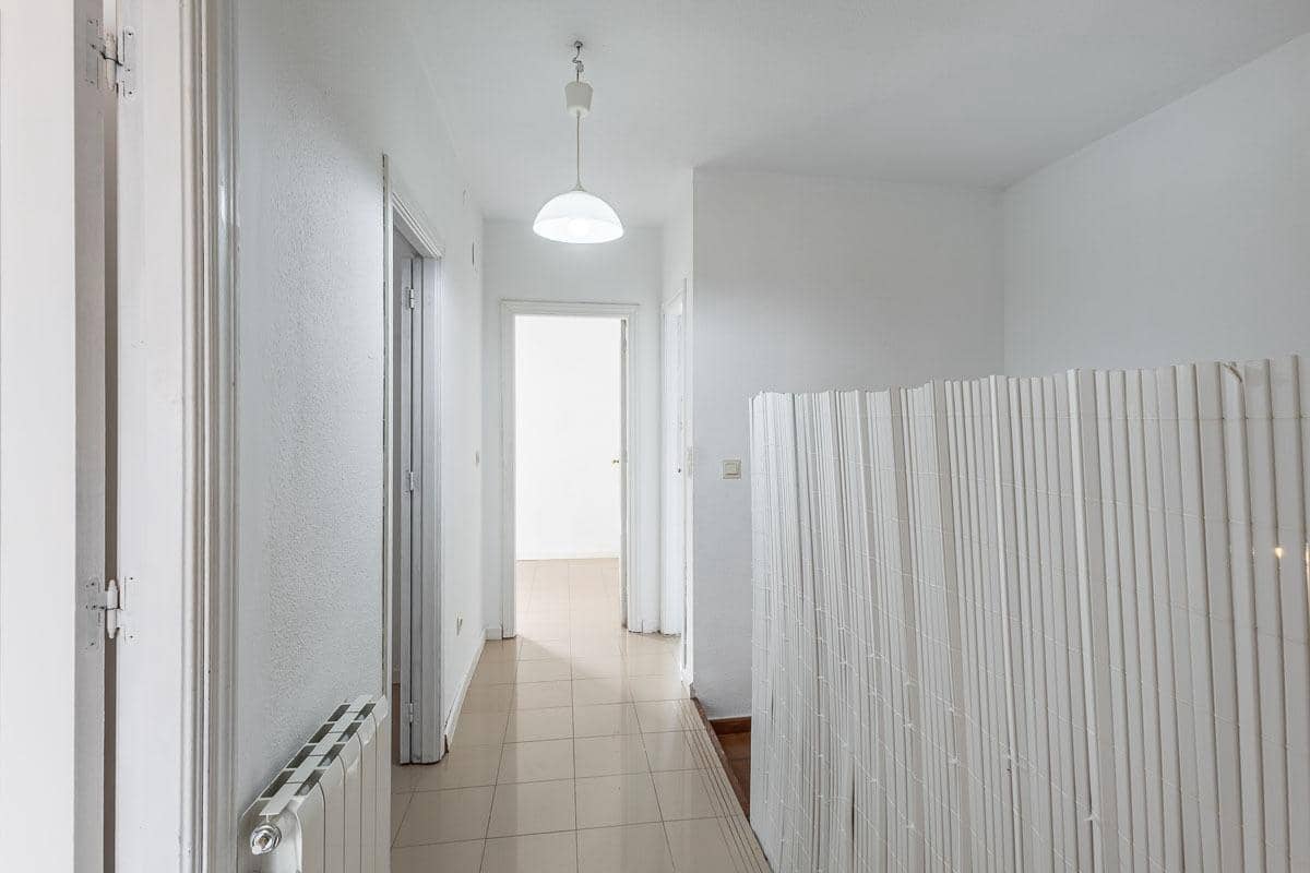 4 sypialnia Dom szeregowy na sprzedaż w La Zubia z garażem - 220 000 € (Ref: 9666470)