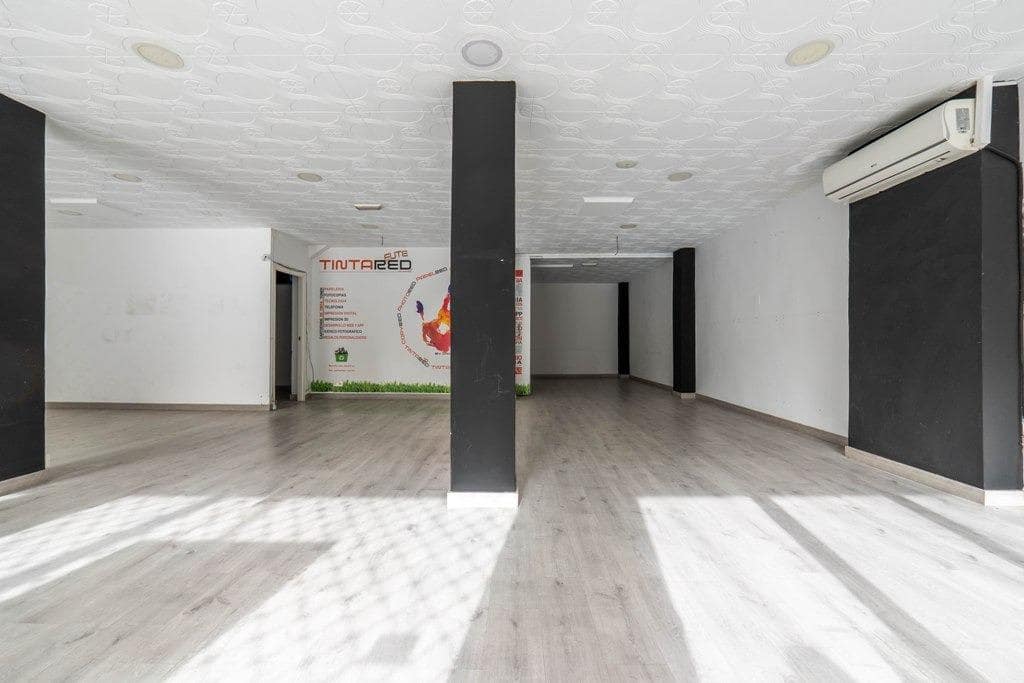 Kommersiell till salu i Granada stad - 235 000 € (Ref: 9666471)