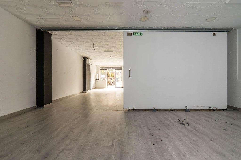 Kommersiell till salu i Granada stad - 235 000 € (Ref: 9666471)