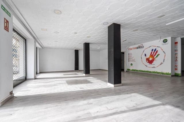 Kommersiell till salu i Pajaritos - Plaza de Toros, Granada stad - 235 000 € (Ref: 9666471)