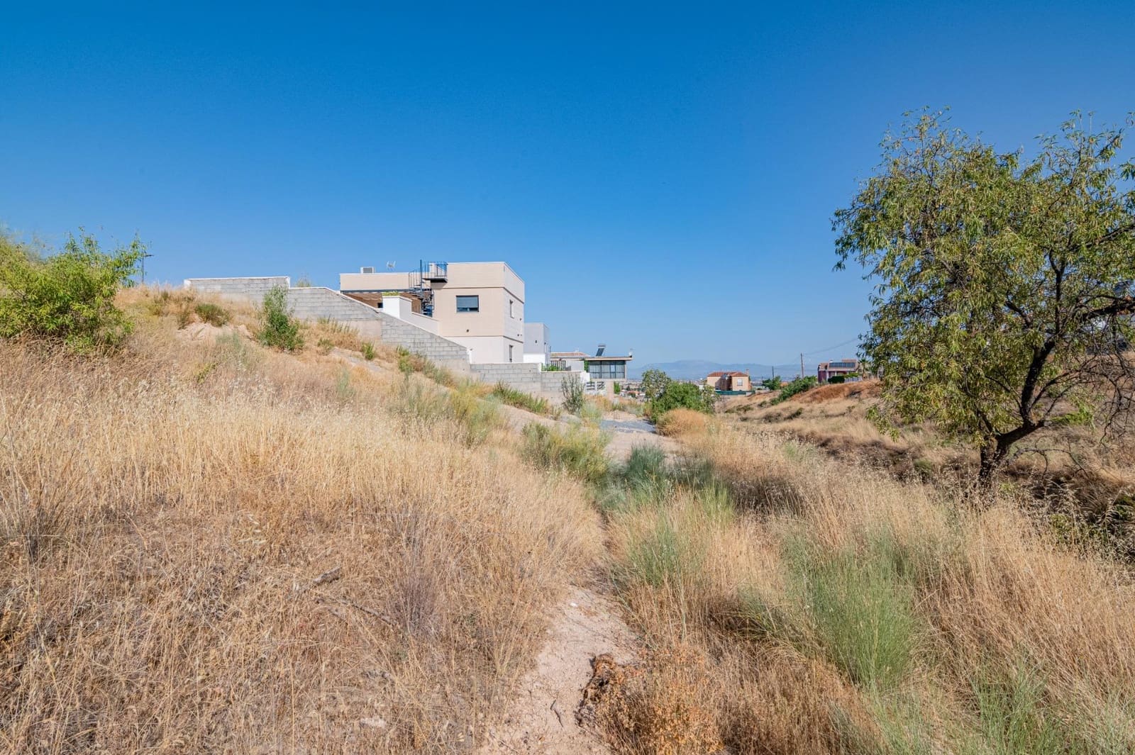 Tontti myytävänä paikassa La Zubia - 89 000 € (Ref: 9679830)