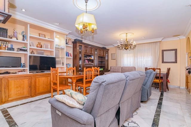 3 quarto Moradia em Banda para venda em La Zubia - 165 000 € (Ref: 9679831)