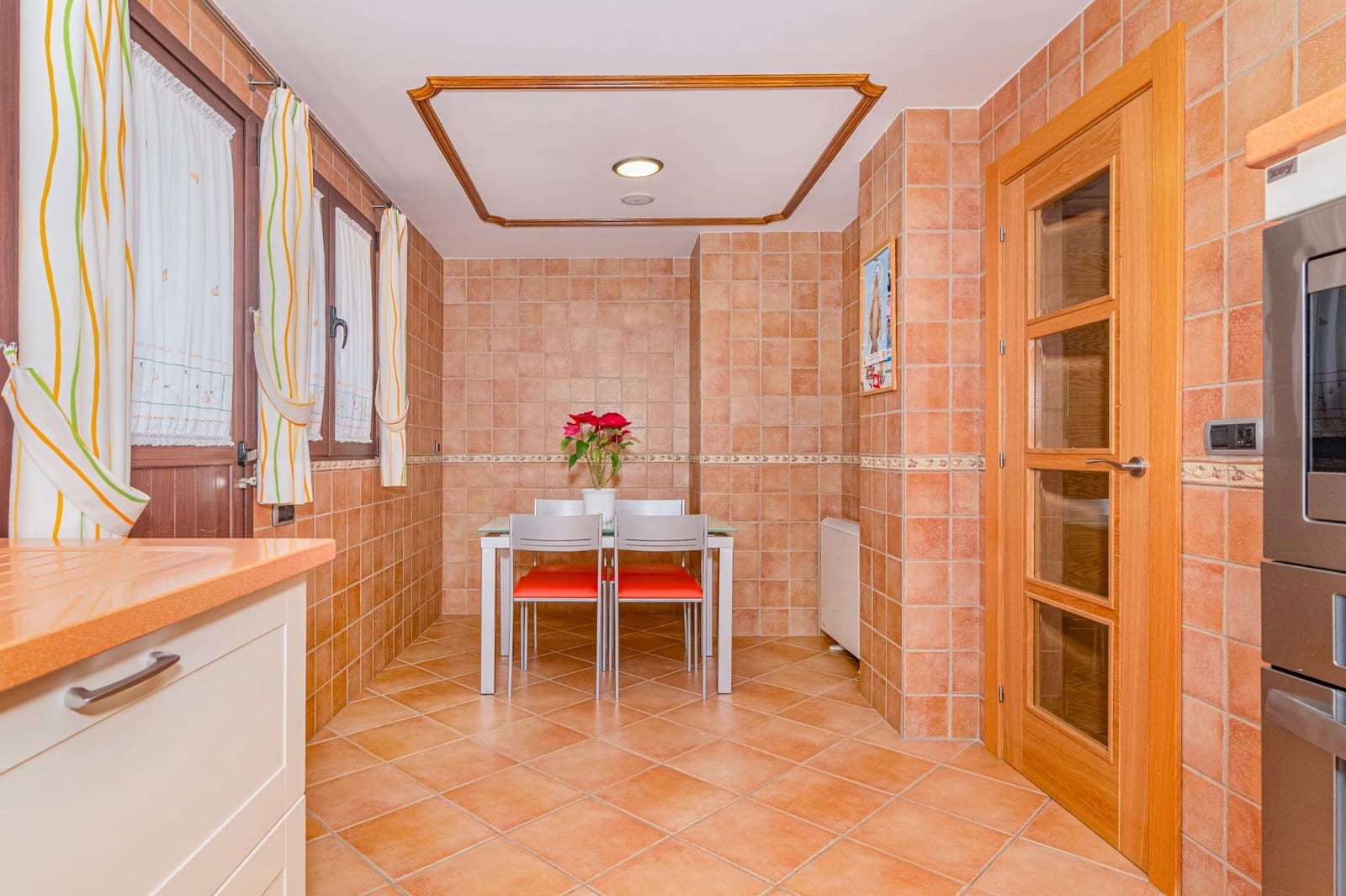 4 soveværelse Rækkehus til salg i La Zubia med swimmingpool garage - € 370.000 (Ref: 9679834)