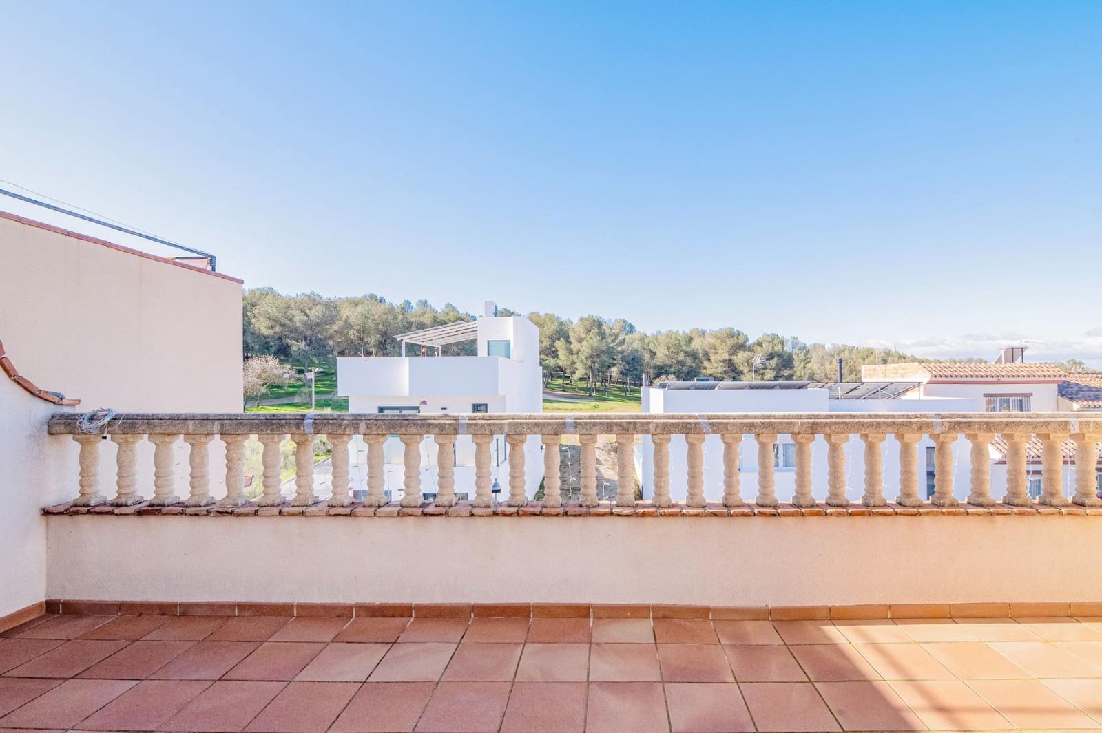 4 soveværelse Rækkehus til salg i La Zubia med swimmingpool garage - € 370.000 (Ref: 9679834)