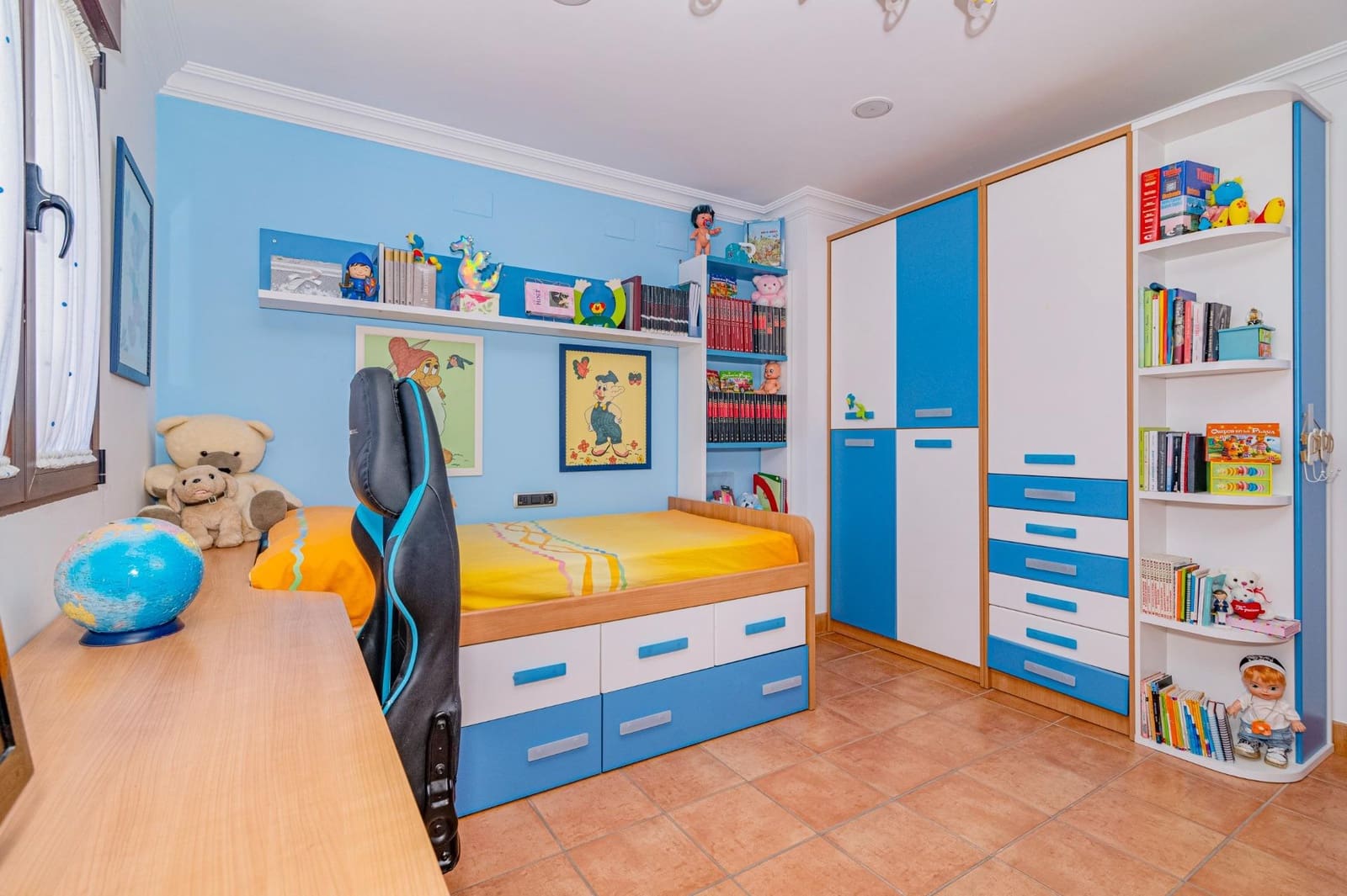 4 soveværelse Rækkehus til salg i La Zubia med swimmingpool garage - € 370.000 (Ref: 9679834)