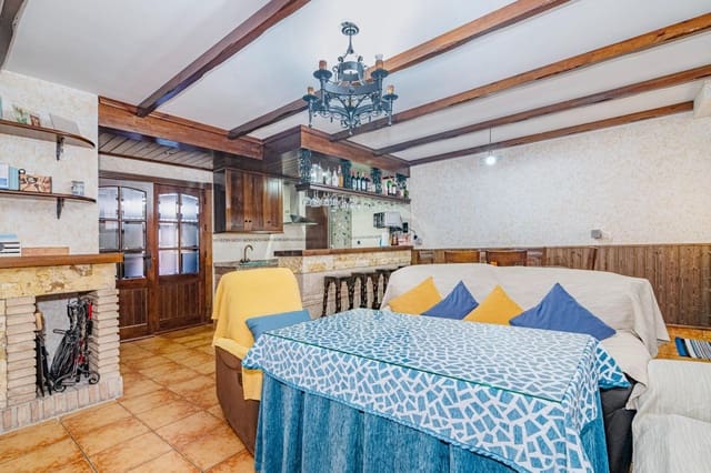 4 soveværelse Rækkehus til salg i La Zubia med swimmingpool garage - € 370.000 (Ref: 9679834)