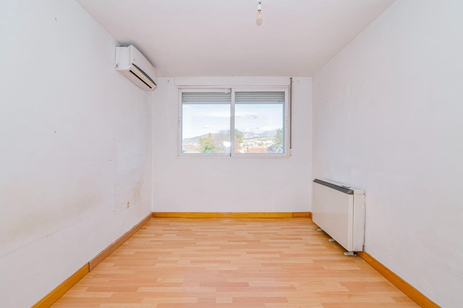 2 slaapkamer Penthouse te koop in La Zubia met zwembad garage - € 200.000 (Ref: 9679835)