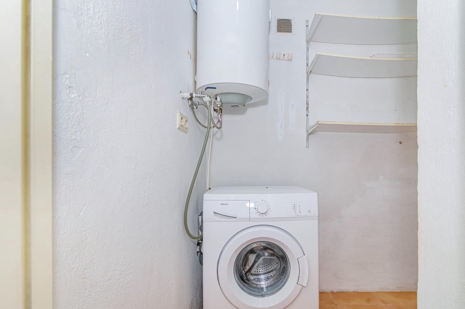 2 slaapkamer Penthouse te koop in La Zubia met zwembad garage - € 200.000 (Ref: 9679835)