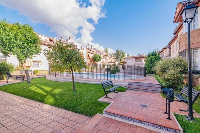 2 slaapkamer Penthouse te koop in La Zubia met zwembad garage - € 200.000 (Ref: 9679835)