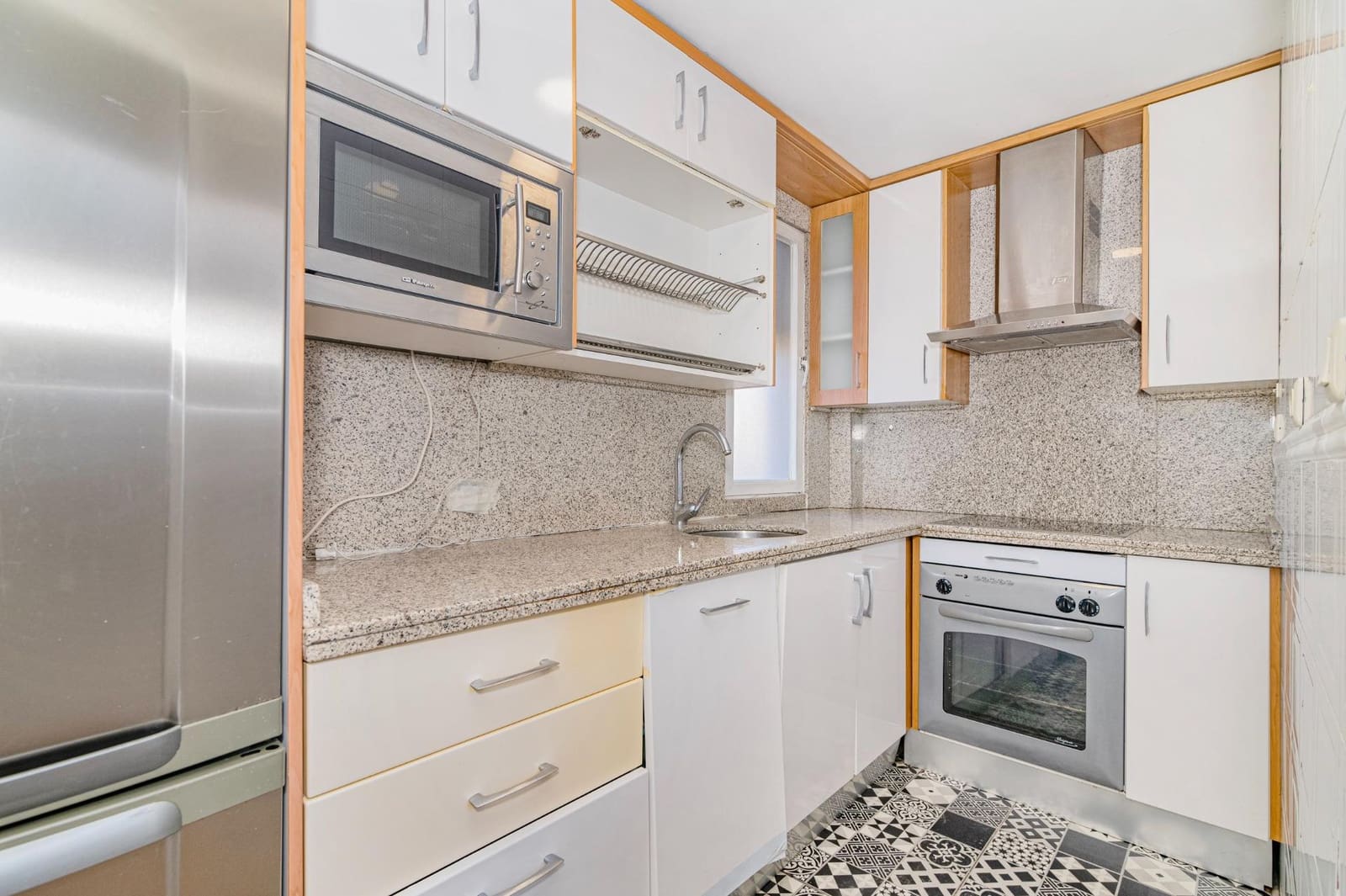 2 slaapkamer Penthouse te koop in La Zubia met zwembad garage - € 200.000 (Ref: 9679835)