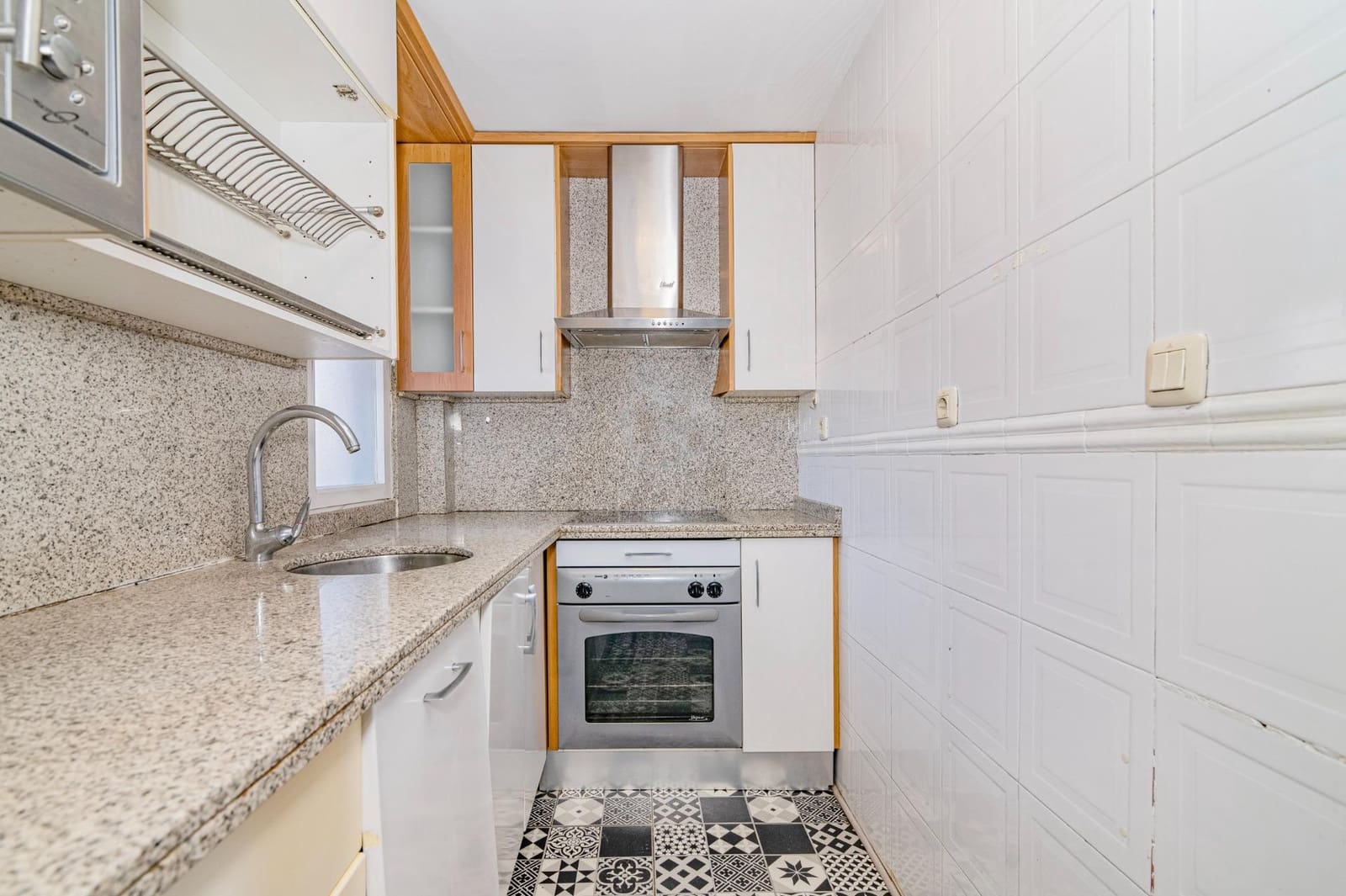 2 slaapkamer Penthouse te koop in La Zubia met zwembad garage - € 200.000 (Ref: 9679835)