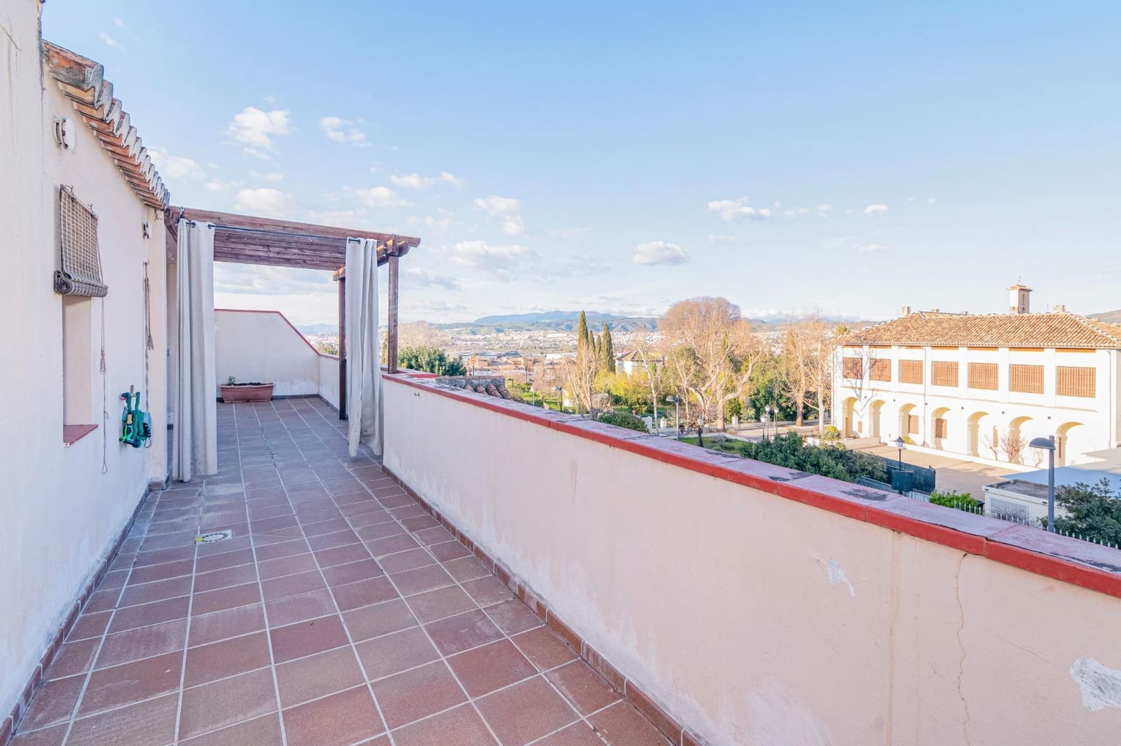 2 slaapkamer Penthouse te koop in La Zubia met zwembad garage - € 200.000 (Ref: 9679835)