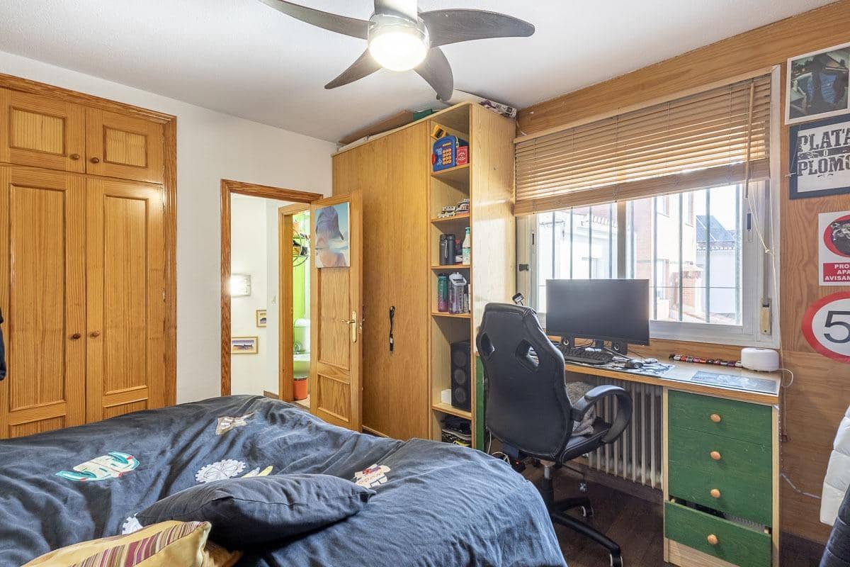 5 makuuhuone Rivitalo myytävänä paikassa Ogijares mukana 
autotalli - 339 000 € (Ref: 9679837)