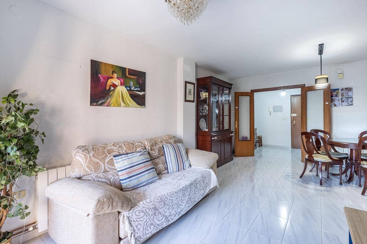 4 soveværelse Lejlighed til salg i Granada by med garage - € 269.000 (Ref: 9683507)