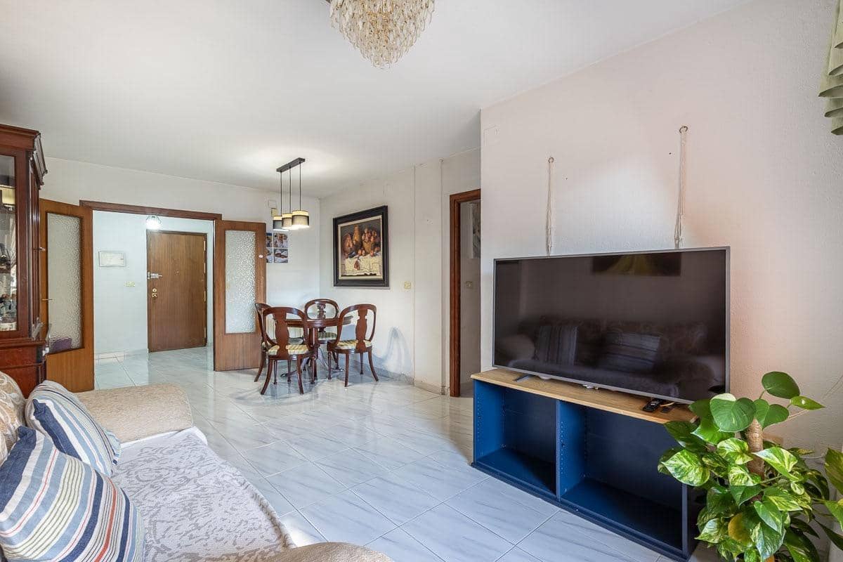 4 soveværelse Lejlighed til salg i Granada by med garage - € 269.000 (Ref: 9683507)