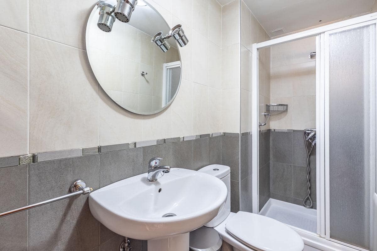 4 soveværelse Lejlighed til salg i Granada by med garage - € 269.000 (Ref: 9683507)